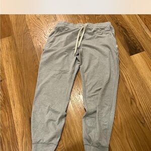 Vuori Heather Gray Joggers size small